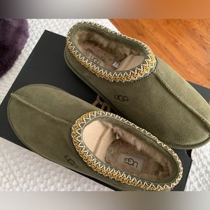 Brand new Men’s Tasman ugh slippers